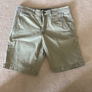 Men’s American Eagle Shorts - slim active flex